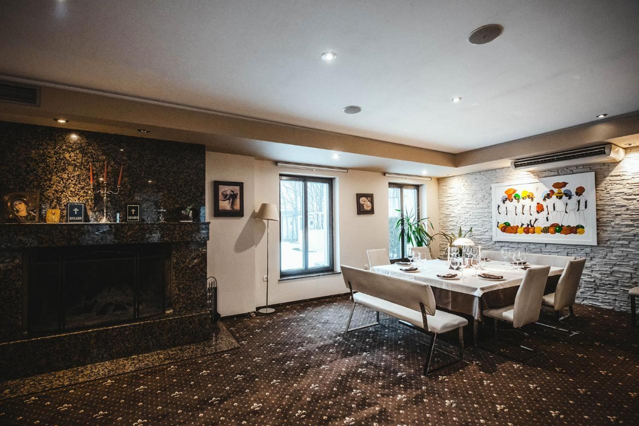 Hotel Villa Ekaterina Vakarel Екстер'єр фото