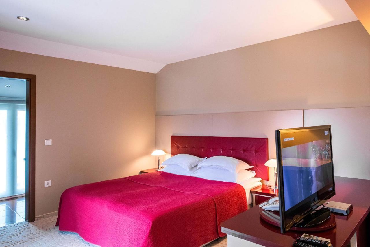 Hotel Villa Ekaterina Vakarel Екстер'єр фото