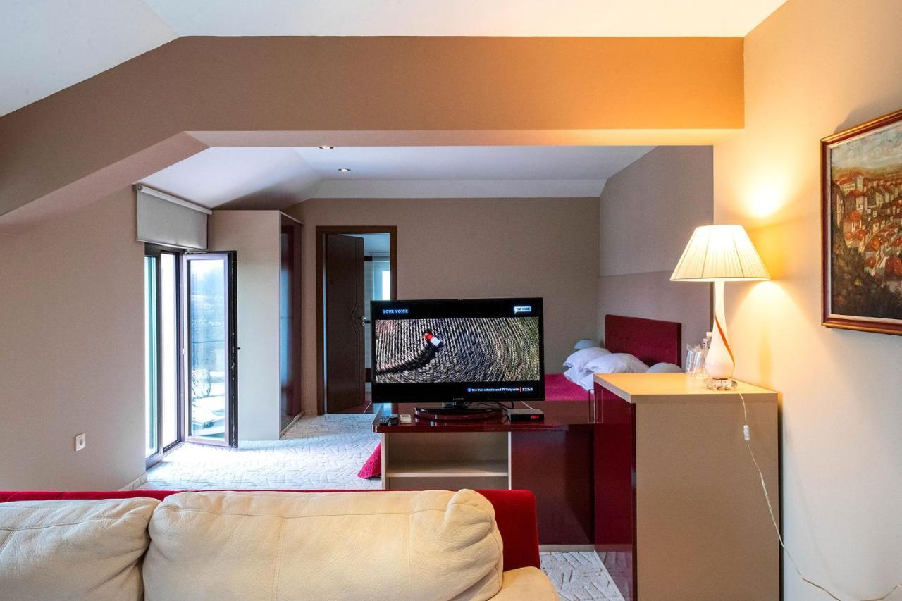 Hotel Villa Ekaterina Vakarel Екстер'єр фото